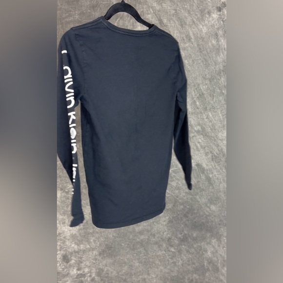 Calvin Klein Jeans Boys Long Sleeve Logo Shirt | Black | Size M (Boys) - Picture 4 of 7